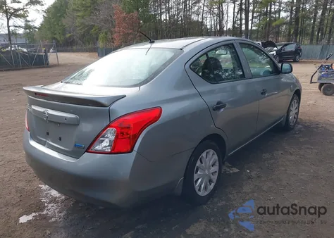 2013 Nissan Versa 1.6 S+ из США, поврежденный, VIN 3N1CN7AP7DL845555